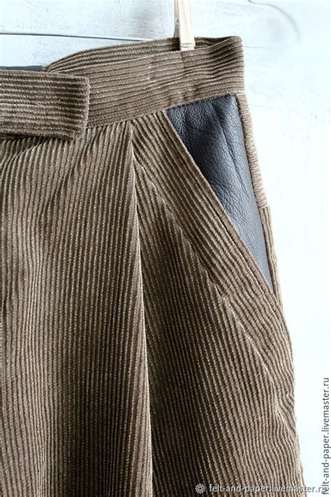 Вельветовые джинсы с кожаными вставками в интернет-магазине Ярмарка ...