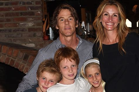 Julia Roberts Daughter Hazel 16 Makes Red Carpet Debut