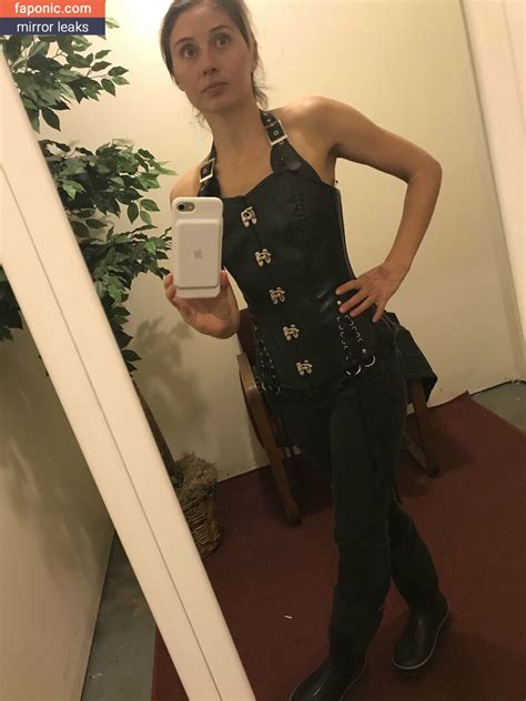 Lindsey Doe Aka Dr Doe Aka Elleteedee Nude Leaks Faponic