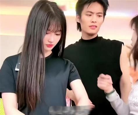 1 triệu người quay lưng khi phát giác chủ tịch ngoại tình với hot girl công ty