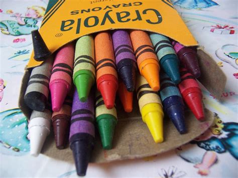 Crayons Binney And Smith Crayola Crayons Etsy Crayola Crayons Crayola Crayon