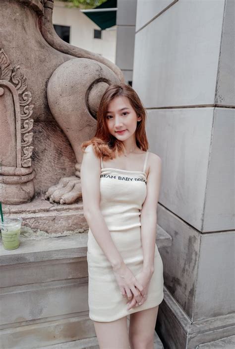 M T Em Hot Girl Si U V P