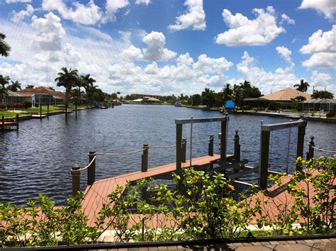 This Walmart Cape Coral location has a secret hidden garden 39