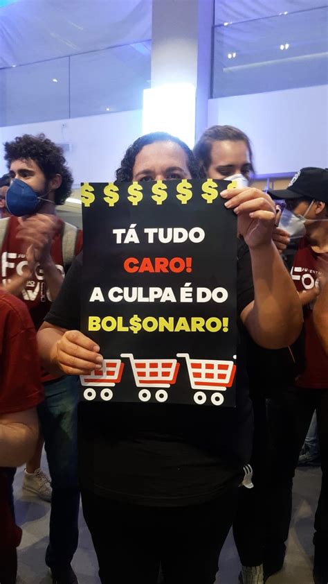 MTST ocupa Bolsa de Valores em protesto contra fome e inflação O