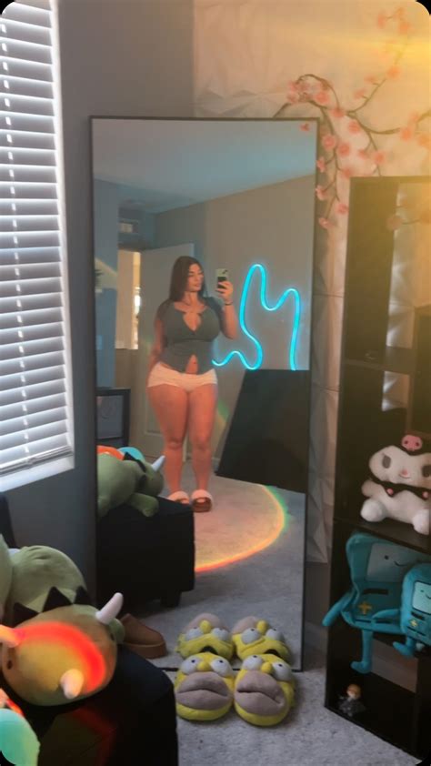 Lyla Lush OnlyFans: Will It Live Up To The Hype? Our Deep Dive Review Image 2