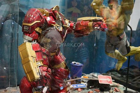 Sdcc Hot Toys Marvel At Sideshow Booth The Toyark News