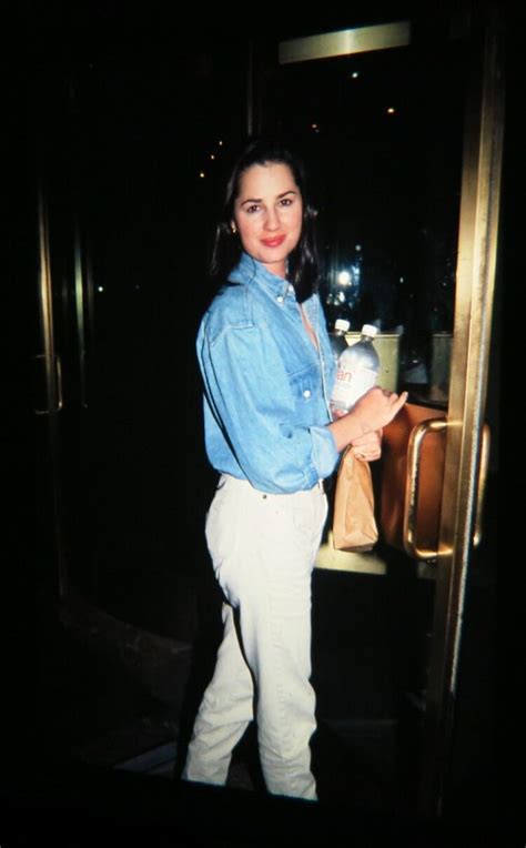 Hot Sexy Paula Marshall Bikini Pics