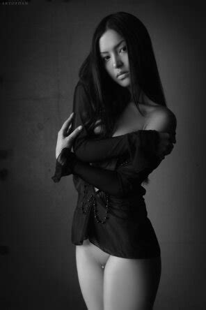 Amateur Art Girl 000000 Porn Pic