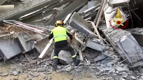 Firenze Crollo Cantiere Esselunga Salgono A Gli Operai Morti