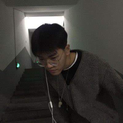 秦淮河大学教授 on Twitter gloeyhole gay 鸟洞 同性恋 鸟洞有风险 伸鸡巴请注意安全 https t co WsmiERYPx8 Twitter