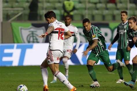 Alexandre Pato Sofre Les O Muscular E Pode N O Jogar Mais Pelo S O