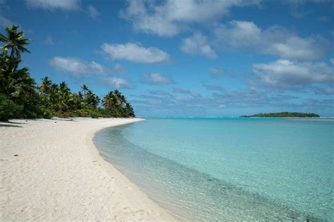 Explore Aitutaki's Best Beaches — A Beach Creature