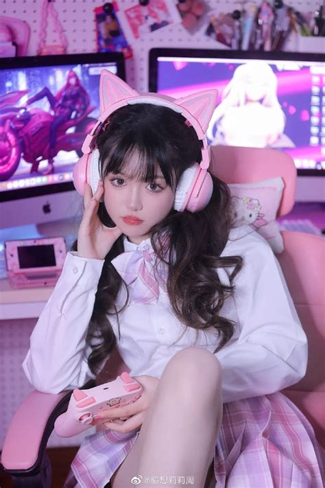 Jeon Jungkook Hot Gamer Girl Purple Darling Play Random Quick Sleeves Viola