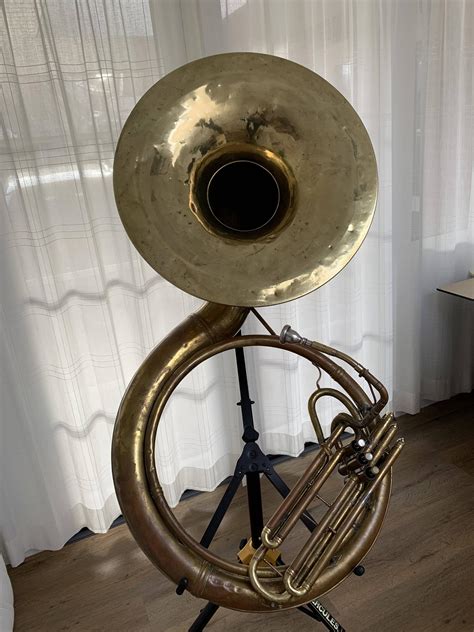 brass - History - age - of Sousaphone with brand "Symphonic"? - Music ...