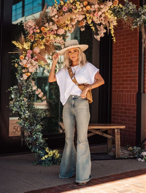 The Flares Comeback—Are They for Petites?