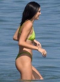 Kendall Jenner Shows Her Dumpy Ass In A Thong Bikini