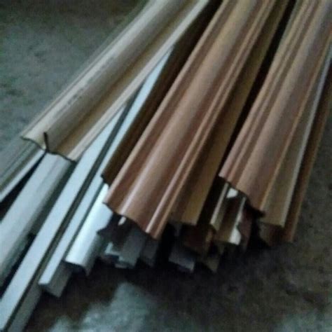 Плинтус напольный. – купить в Тюмени, цена 450 руб., продано 10 февраля ...