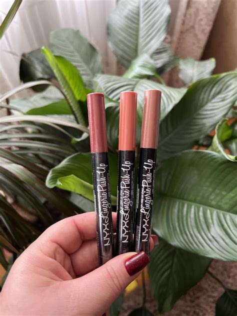 Стійка матова помада для губ nyx professional makeup lip lingerie push up long lasting lipstick