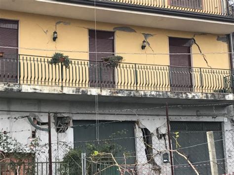 Sisma Di Santo Stefano 18 Quasi Completati Ad Aci S Antonio I Sopralluoghi Nelle Case Ok