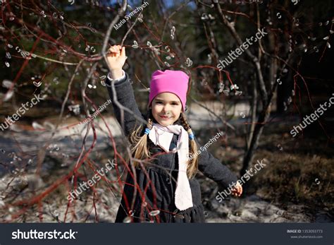 Cute Preschool Girl Smelling Gather Pussy Stock Photo