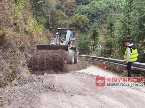 搞大了！桂林一村5人同政府人员爆发冲突，现场乱成一团 村民