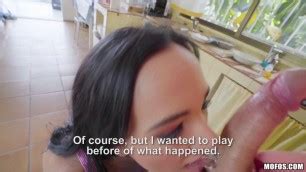 Mofos LatinaSexTapes Sexual Brunette Latina Claudia Bavel Gives Ice Cube Blowjob Mofos