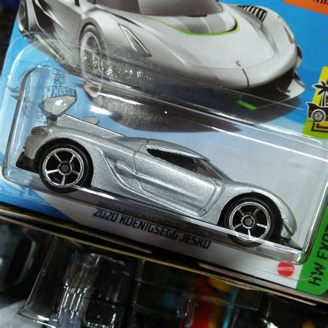 Minis em Foco Notícias Novidades Hot Wheels Koenigsegg Jesko e a RAM Rebel