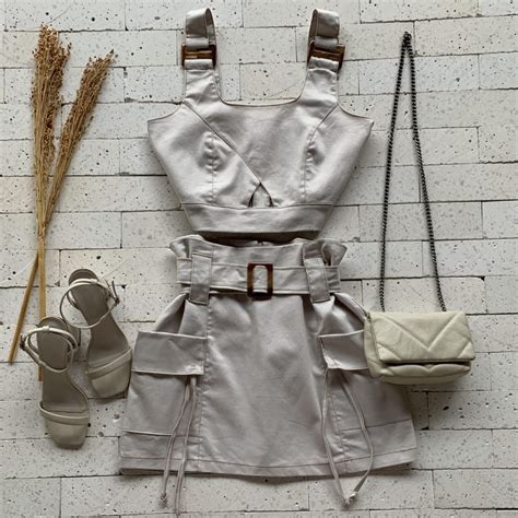 CONJUNTO COTTON CROPPED RECORTES E SAIA CINTO NUDE Dondoca Moda Feminina