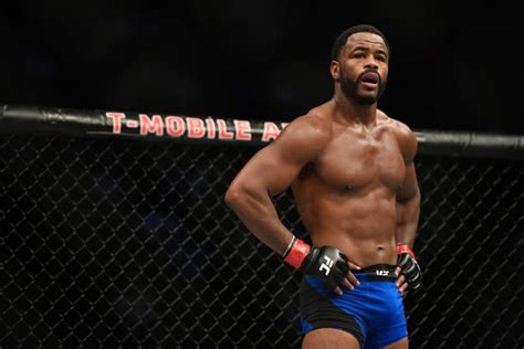 UFC 209: Rashad Evans falls in unimpressive middleweight debut