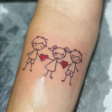 Tatuagem 3 Filhos 2 Meninos E 1 Menina - Tatuagem de bonequinhos para filhos no braço | Frases para tatuagem ...
