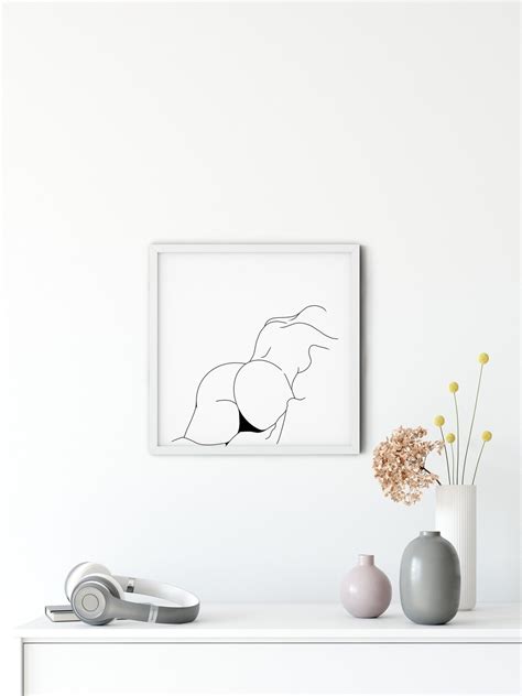 Dibujo de línea Sleeping Girl Nude Back Arte desnudo imprimible Dibujo de trasero de mujer