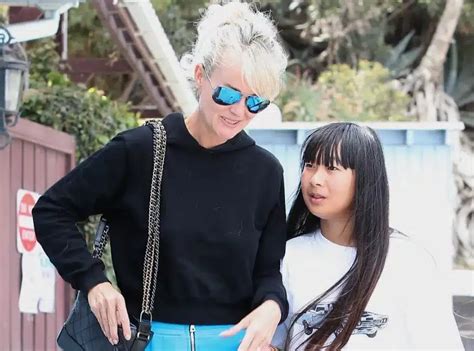 Jade Hallyday Ces Photos Hot Post Es Sur Instagram Qui La Fascinent Public