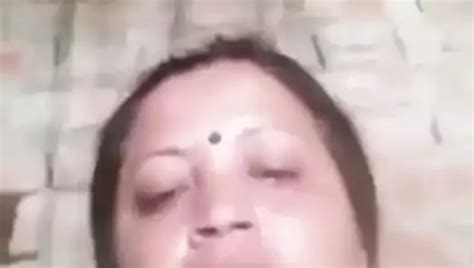 Desi Bengali Boudi Showing Her Big Boobs Part Indian Amateur Porn Xhamster