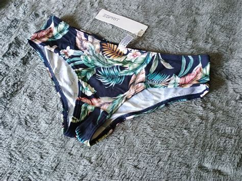 Dół od bikini Granatowe tropikalne kwiaty Esprit Giemzówek OLX pl