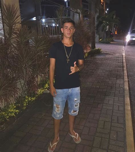 Pin De Travis Sampson Em Gay Men Rapazes Sensuais Rapazes Sensual