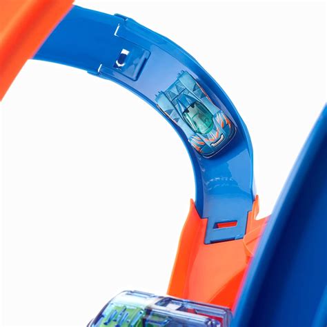 Pista Hot Wheels Corkscrew Crash Con Boosters Motorizados Coppel