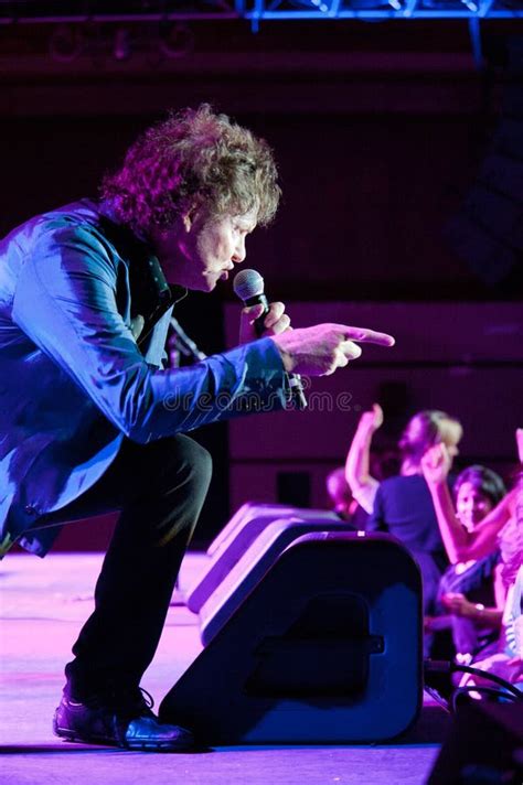 Naked Eyes Editorial Stock Image Image Of Eyes Perform 20911639