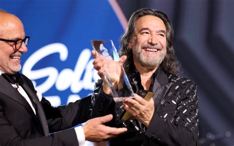 Marco Antonio Sol S Recibe Premio A Persona Del A O Latin Grammy