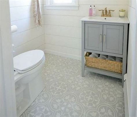 47 Best Rustic Farmhouse Bathroom Flooring Ideas Page 33