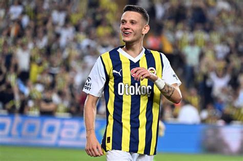 Fenerbahçe de Sebastian Szymanski hareketliliği Sporx Galeri