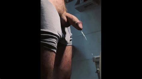 Hombre Macho Orinando Con Su Gran Verga Pornhub Gay