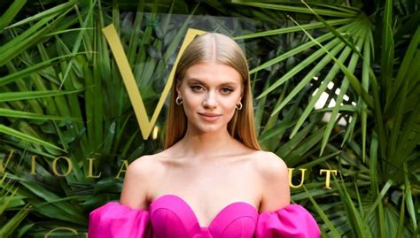 Top Model Dominika Wysocka na Zanzibarze Zapozowała w pstrokatym bikini Świat Seriali w