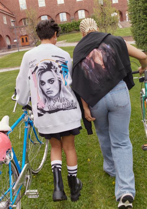 H M και Netflix συνεργάζονται για μια ρετρό συλλογή εμπνευσμένη από το Sex Education Marie