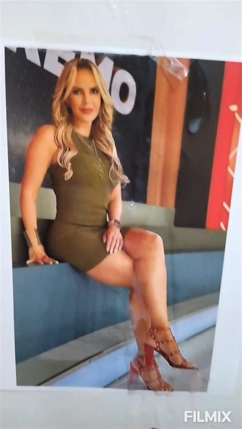 Cum Tribute Aline Hernández gorgeous Legs Latina