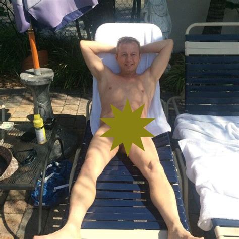 Un Candidato A Alcalde Publica Fotos Practicando Sexo Gay Como Parte De Su Campa A Electoral