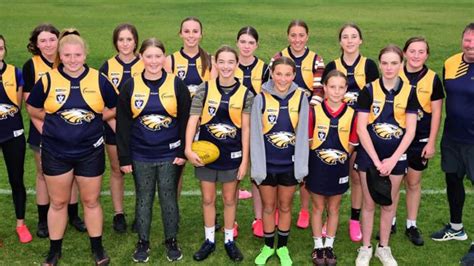 Echuca United Moama Keen To Get Youth Girls Football Flying Once More