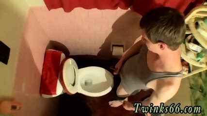 Gay Gang Piss Drinking A Room Of Pissing Dicks