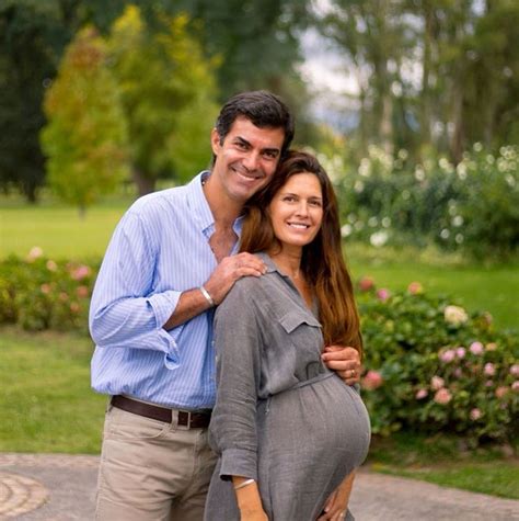 A Punto De Ser Mam Por Primera Vez Isabel Macedo Mostr En Bikini Su Panzota Infobae