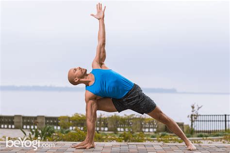 Extended Side Angle Pose