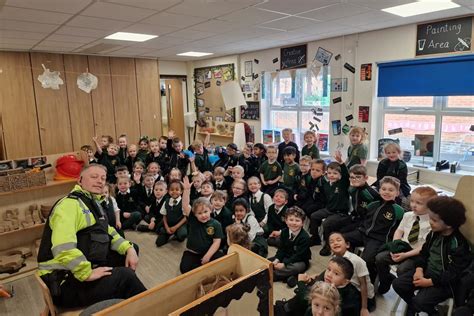 Blackpool Primary School Pupils Delighted By Visit From The Police